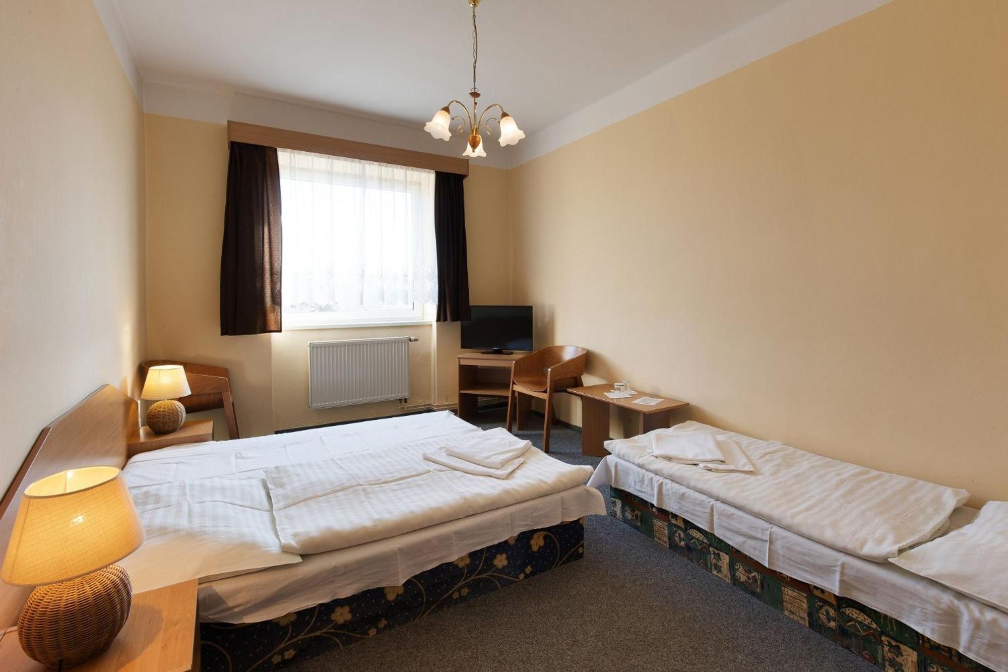 Hotel Belvedere Pribram Ngoại thất bức ảnh